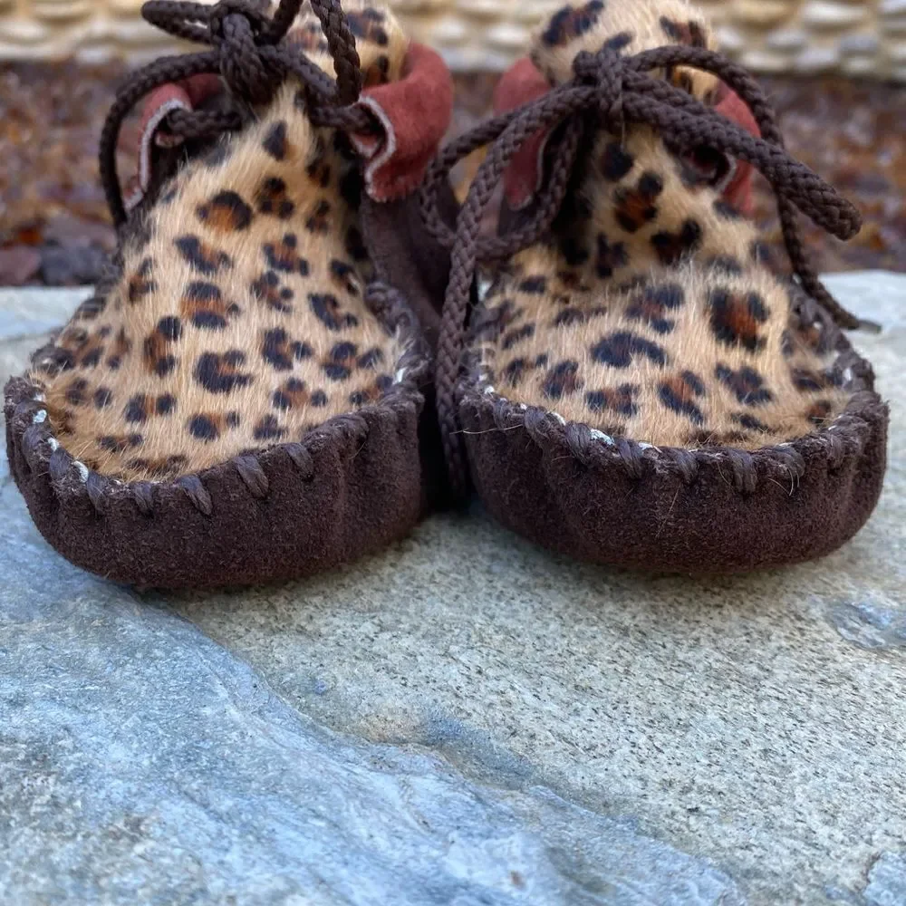 Itasca Leathergoods Baby/Infant Wapsi 'Meow' Leopard Moccasin/Shoes. Large. NWOT
